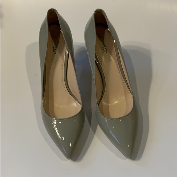 Prada heels size 40 - Picture 2 of 8